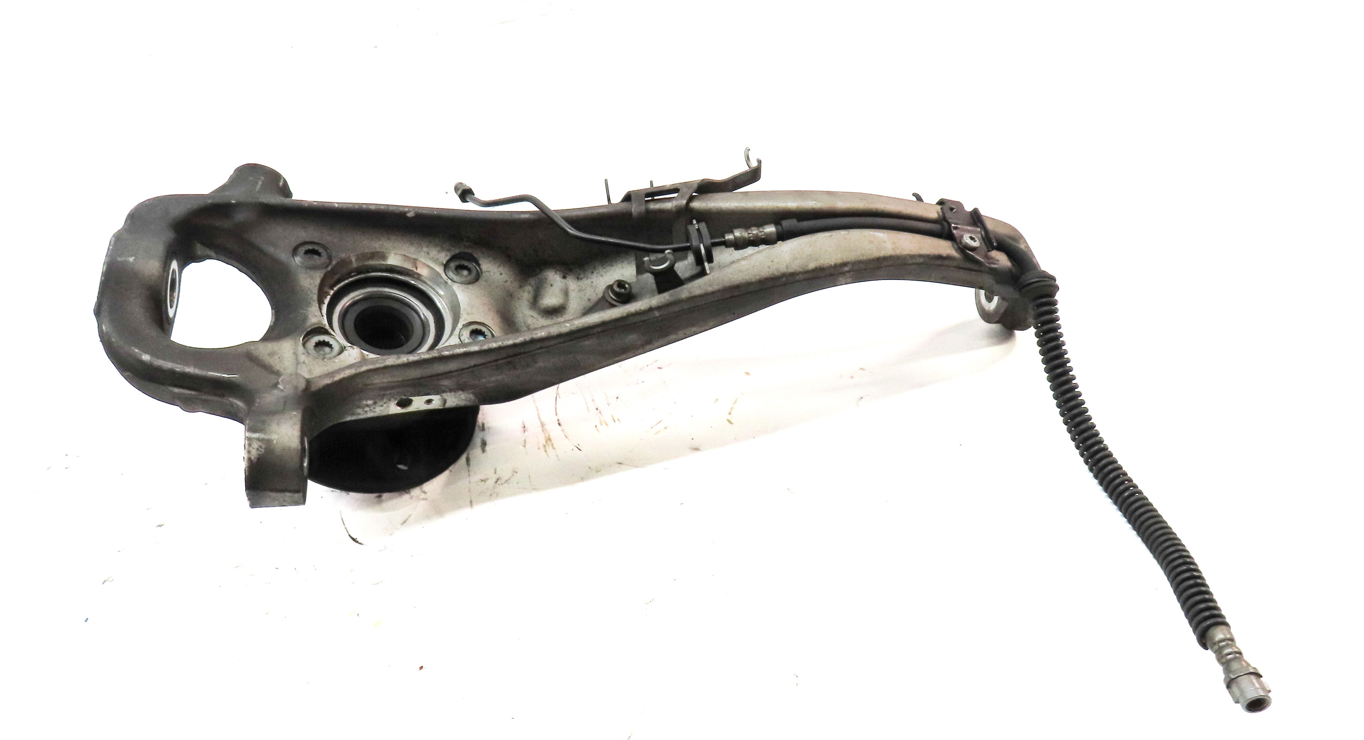 2011-2018 PORSCHE CAYENNE (958) RIGHT FRONT PASSENGER SPINDLE KNUCKLE HUB — exact item pictured